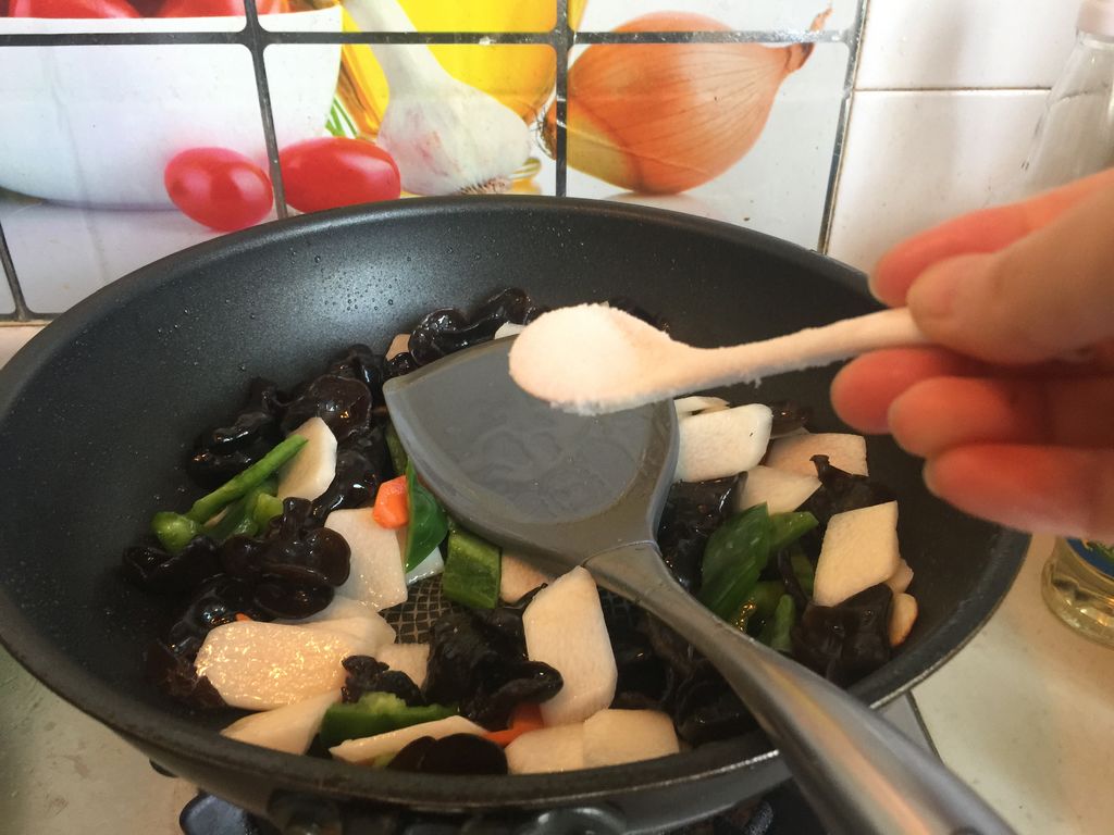 Steps for Black fungus fried yam 10