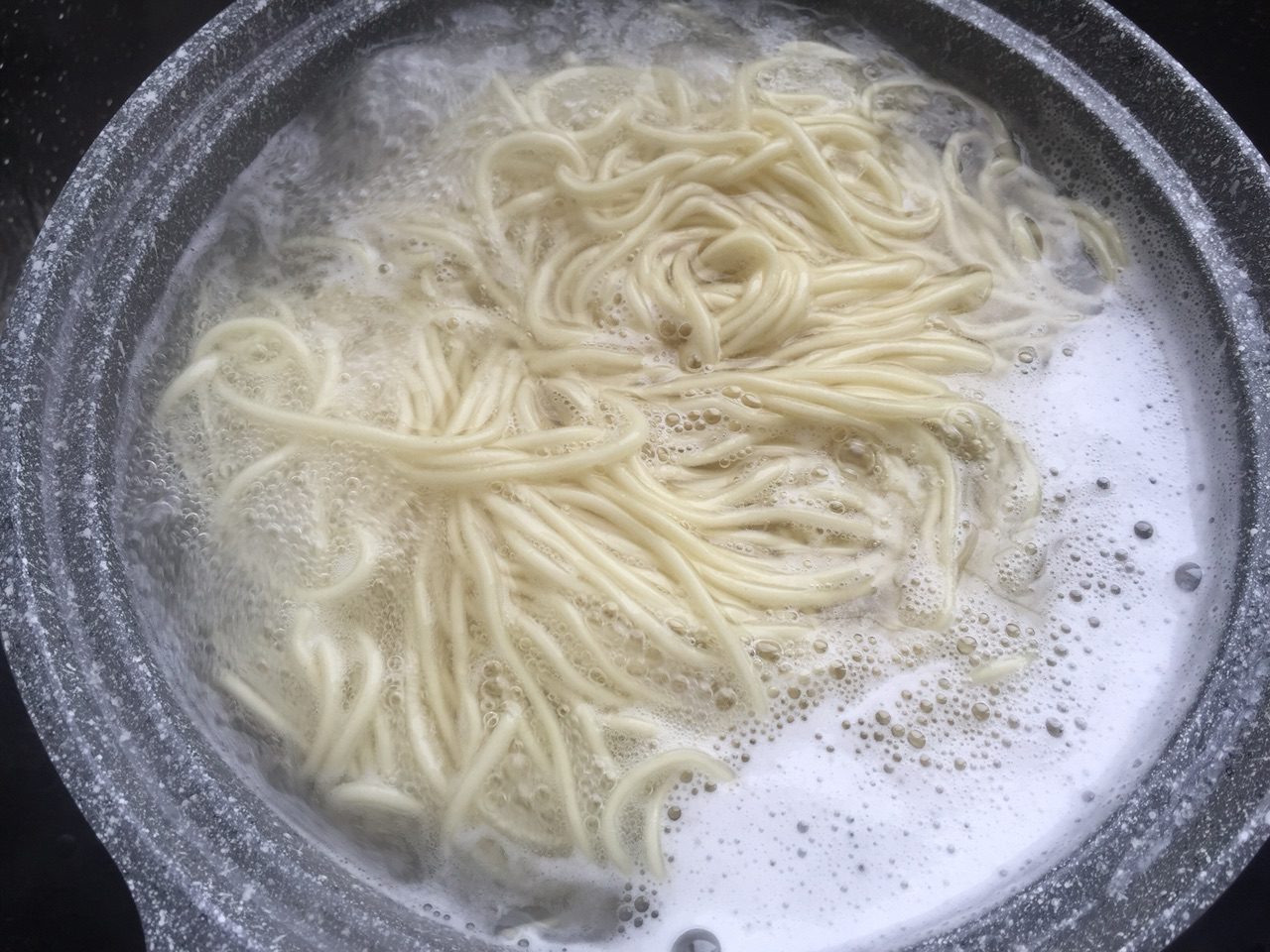 The Method of Making Yangchun Noodles